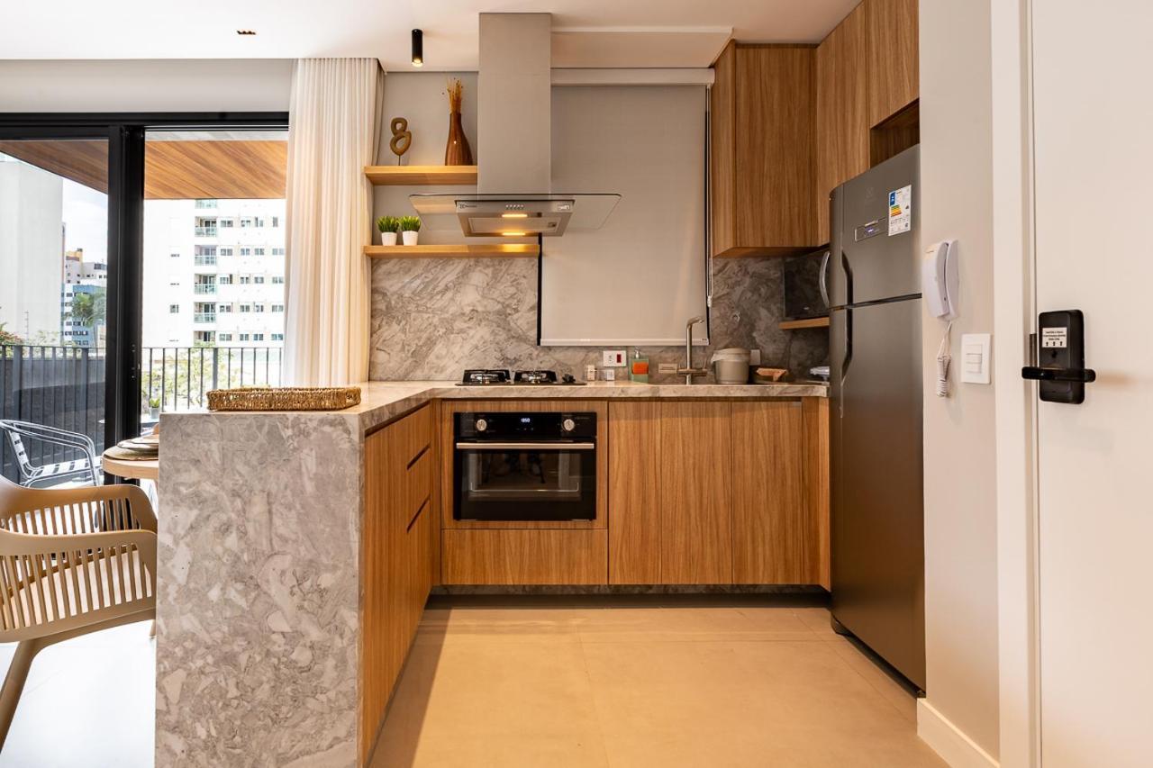 Apartamento Apto Luxo 1q Varanda, Piscina, Academia E Garagem *