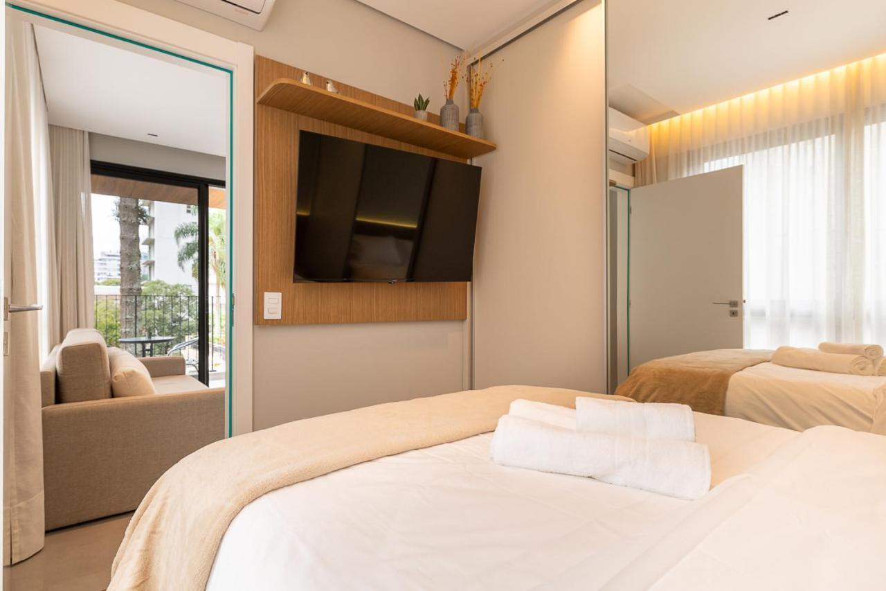 Apartamento Apto Luxo 1q Varanda, Piscina, Academia E Garagem